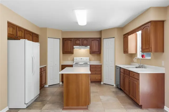 222 Macduff Ct gallery image 9