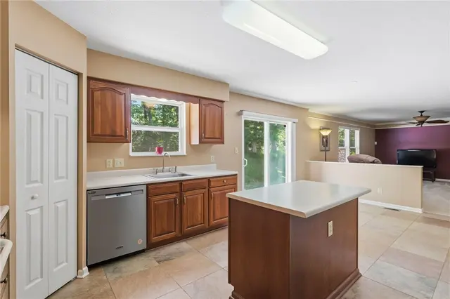 222 Macduff Ct gallery image 15