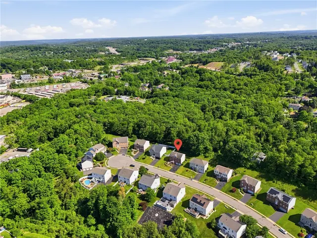 222 Macduff Ct gallery image 20