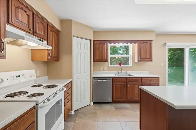 222 Macduff Ct gallery image 27