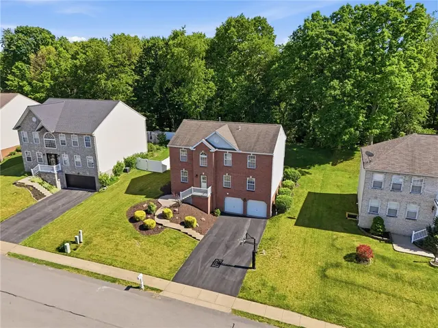 222 Macduff Ct gallery image 29