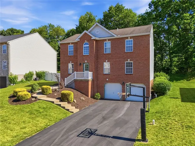 222 Macduff Ct gallery image 31