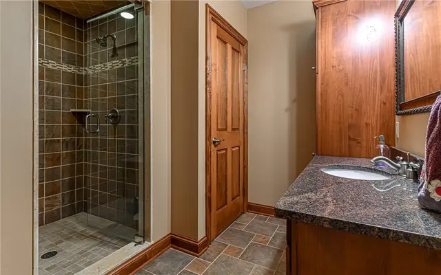 223 Fox Meadow Dr gallery image 2