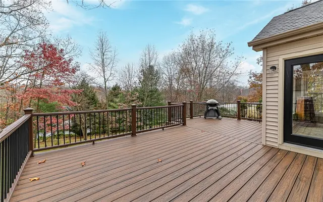 223 Fox Meadow Dr gallery image 12