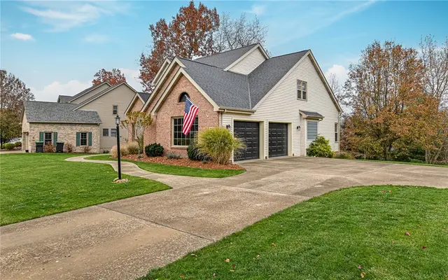 223 Fox Meadow Dr gallery image 23