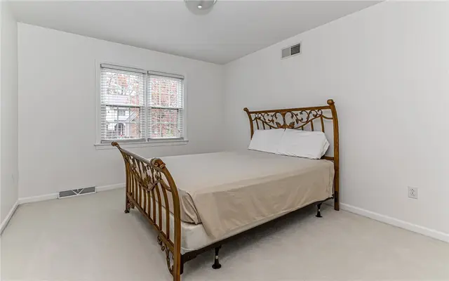 223 Fox Meadow Dr gallery image 33