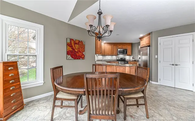 223 Fox Meadow Dr gallery image 39