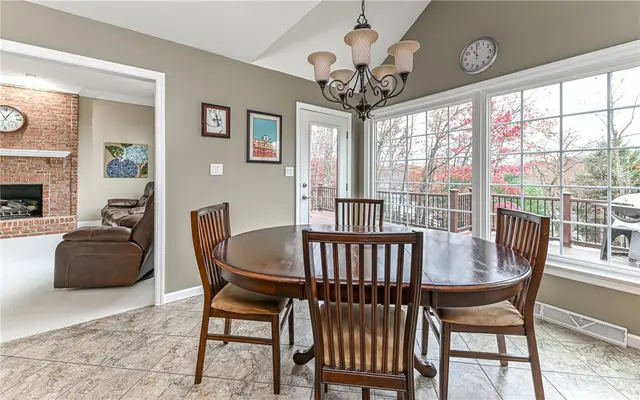 223 Fox Meadow Dr gallery image 43