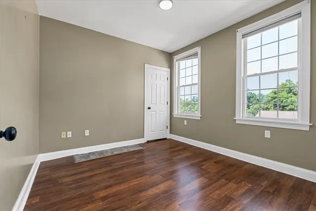 224 Bronx Ave gallery image 20