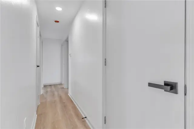 225 Grant Ave gallery image 18