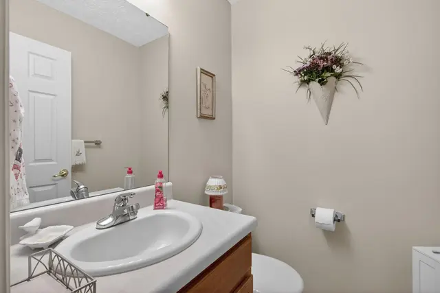 225 Rose CIRCLE gallery image 3