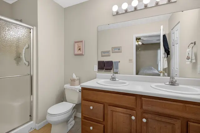 225 Rose CIRCLE gallery image 17