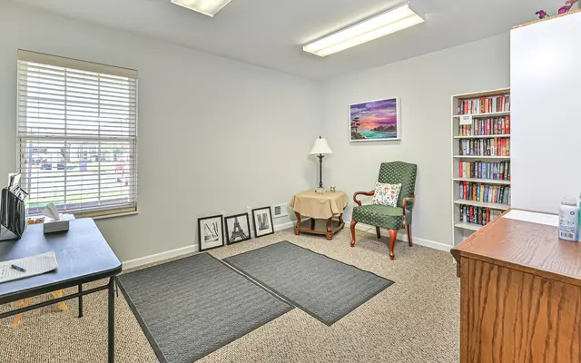 225 Rose CIRCLE gallery image 24
