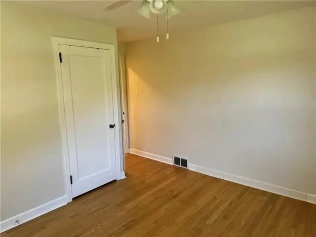 2251 Montgomery Road gallery image 3