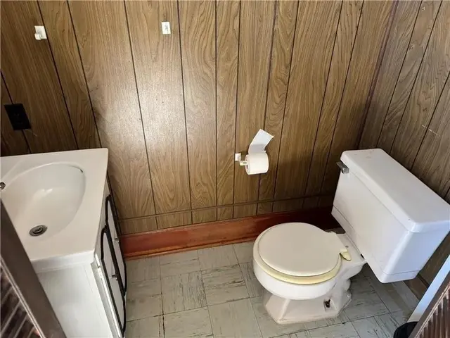 2251 Montgomery Road gallery image 9