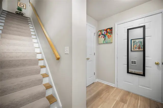 226 Adams Pointe Blvd 1 gallery image 25