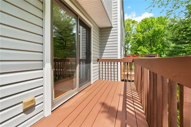 226 Carters Grove Dr gallery image 10