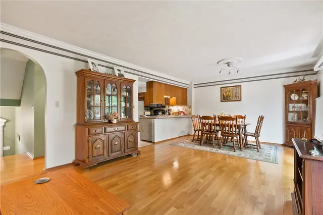 226 Carters Grove Dr gallery image 11