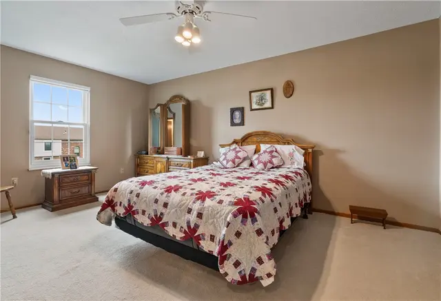 226 Carters Grove Dr gallery image 17