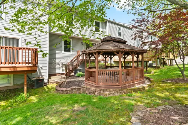 226 Carters Grove Dr gallery image 28