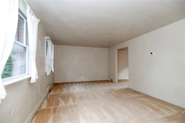 2261 Gray Ridge gallery image 11