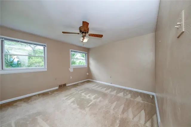2261 Gray Ridge gallery image 13