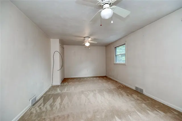 2261 Gray Ridge gallery image 14