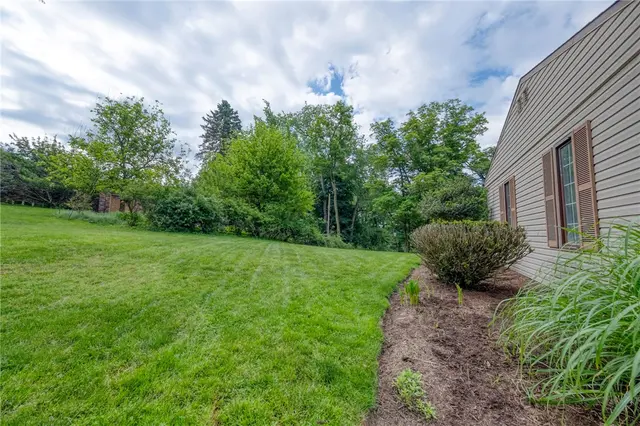 2261 Gray Ridge gallery image 25