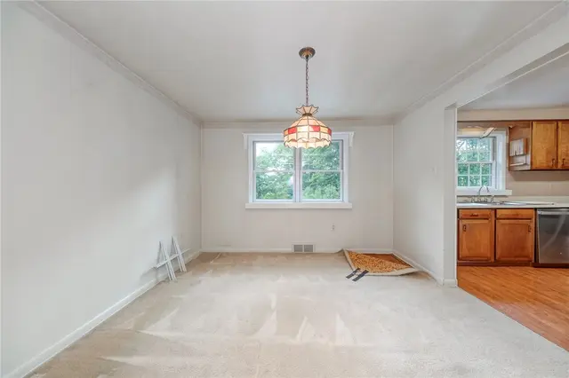 2261 Gray Ridge gallery image 27