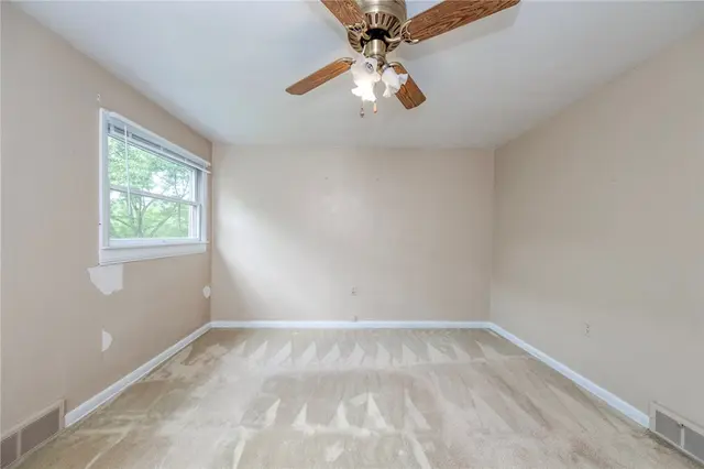 2261 Gray Ridge gallery image 32