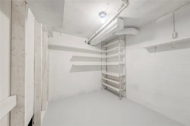 2261 Gray Ridge gallery image 33