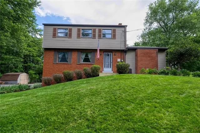 2261 Gray Ridge gallery image 39