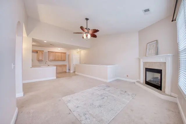 227 ADAMS POINTE BOULEVARD 3 gallery image 33