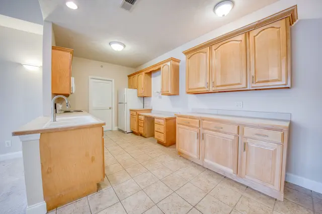 227 ADAMS POINTE BOULEVARD 3 gallery image 43