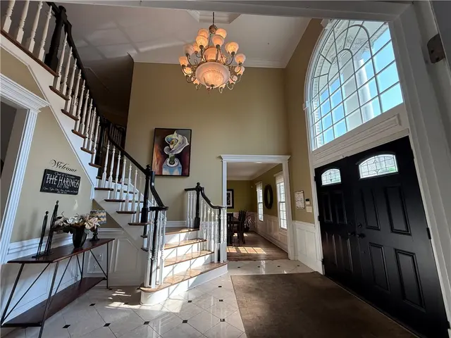 227 Edelweiss Dr gallery image 9