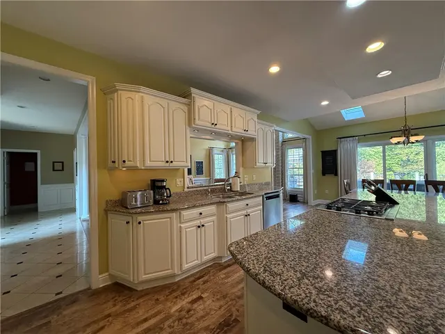227 Edelweiss Dr gallery image 17