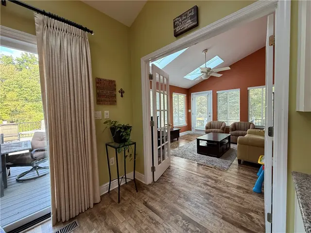 227 Edelweiss Dr gallery image 19