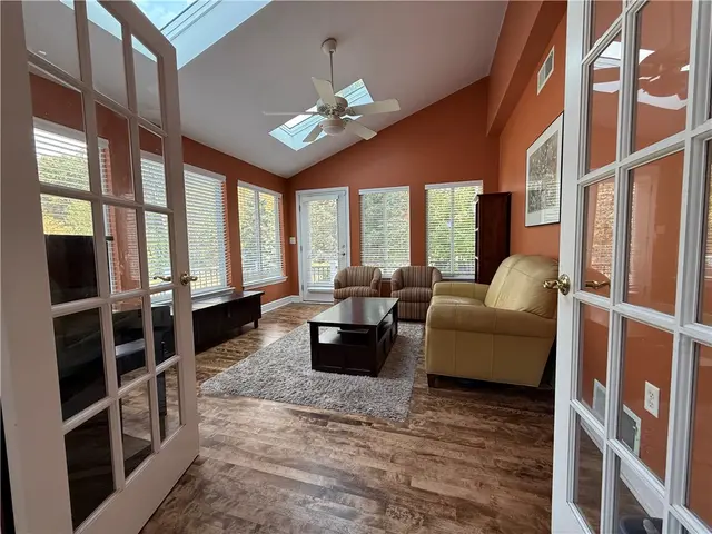 227 Edelweiss Dr gallery image 20