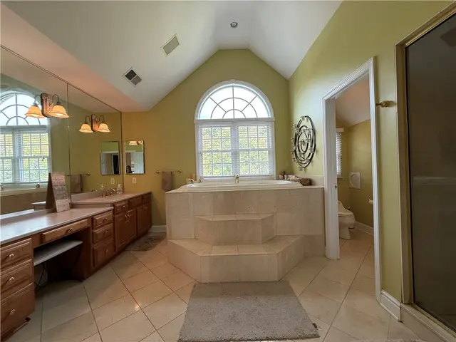 227 Edelweiss Dr gallery image 26