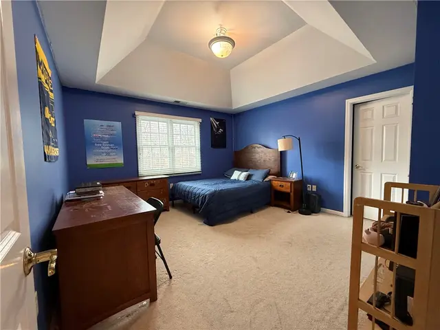 227 Edelweiss Dr gallery image 28