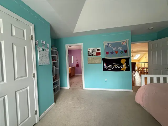 227 Edelweiss Dr gallery image 29