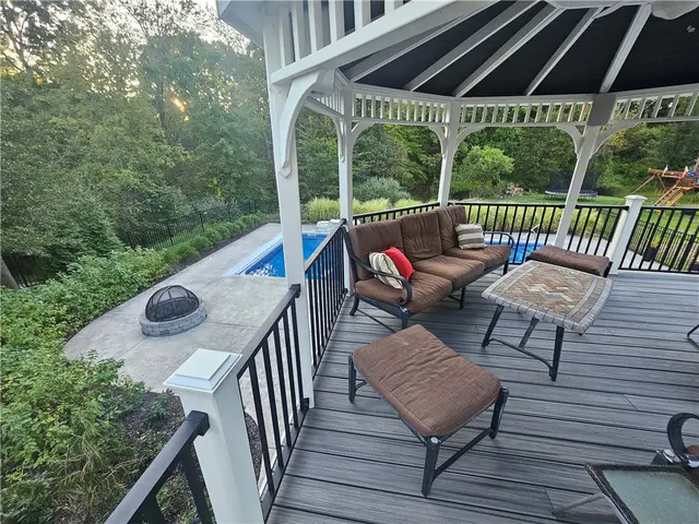 227 Edelweiss Dr gallery image 47