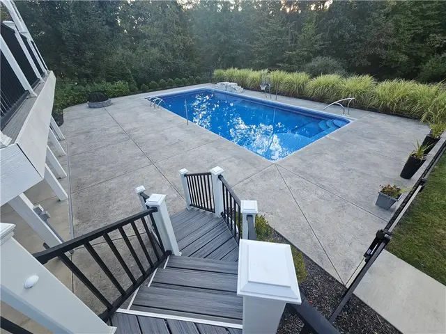227 Edelweiss Dr gallery image 48