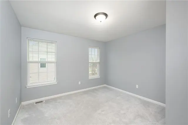 227 Thornapple Lane gallery image 8