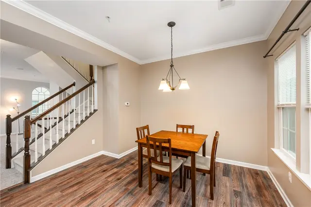 227 Thornapple Lane gallery image 13