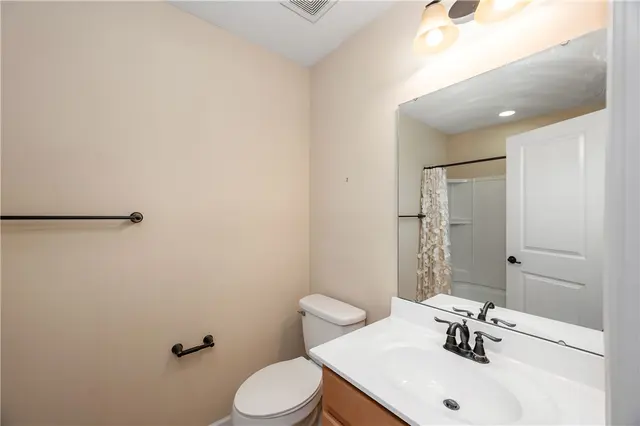 227 Thornapple Lane gallery image 14
