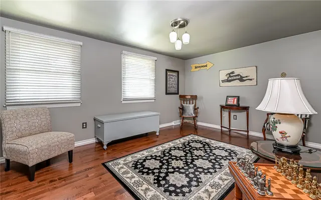 2276 Rochester Rd gallery image 3