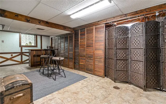 2276 Rochester Rd gallery image 8