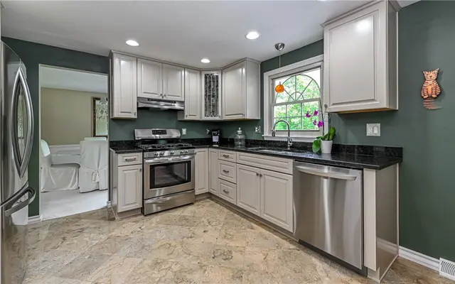 2276 Rochester Rd gallery image 30