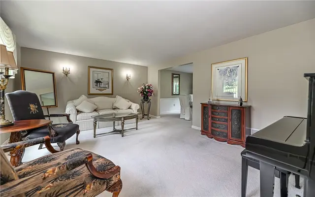 2276 Rochester Rd gallery image 36